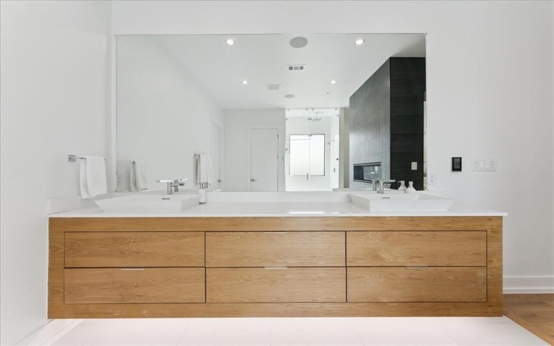 2910 Coronado Street, Irving, TX 75062, 6 Habitaciones Habitaciones , ,6 BañosBaños,Residential,En Venta,2910 Coronado Street,0,21056866
