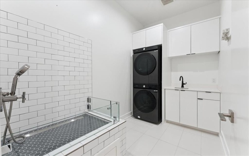 2910 Coronado Street, Irving, TX 75062, 6 Habitaciones Habitaciones , ,6 BañosBaños,Residential,En Venta,2910 Coronado Street,0,21056866