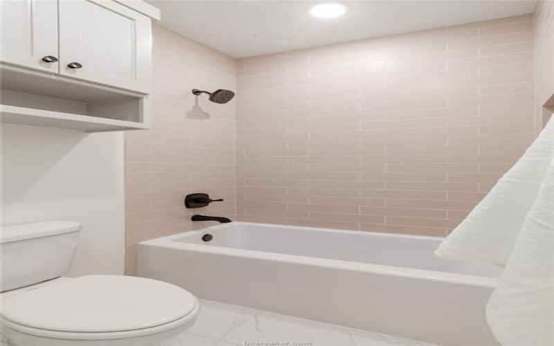 5656 Mill Water Court, Bryan, TX 77808, 4 Bedrooms Bedrooms, ,3 BathroomsBathrooms,Residential,For Sale,5656 Mill Water Court,0,25009737