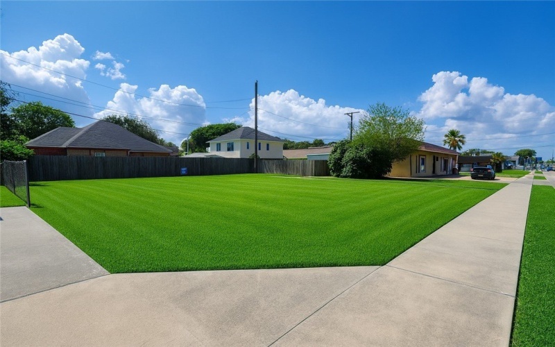 807 Ayers Street, Corpus Christi, TX 78404, ,Commercial Sale,For Sale,807 Ayers Street,0,464716