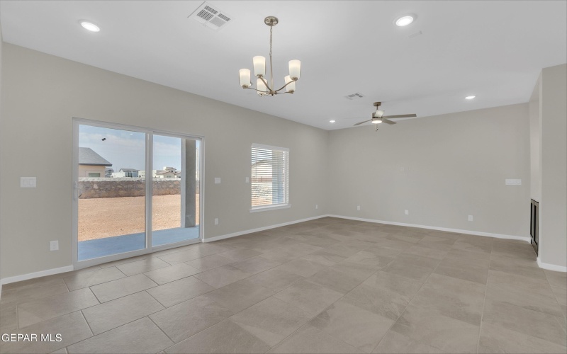 428 Samual Blount Court, Vinton, TX 79821, 3 Habitaciones Habitaciones , ,2 BañosBaños,Residential,En Venta,428 Samual Blount Court,0,930111