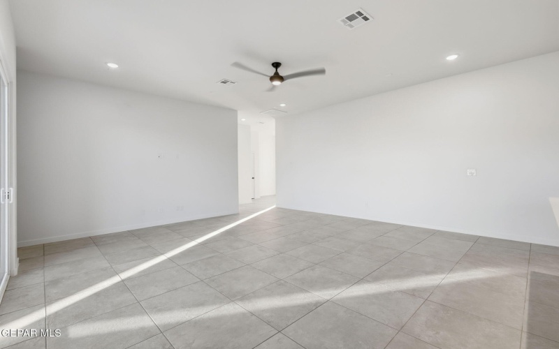 1826 Espy Gamboa Drive, El Paso, TX 79928, 5 Bedrooms Bedrooms, ,3 BathroomsBathrooms,Residential,For Sale,1826 Espy Gamboa Drive,0,930114