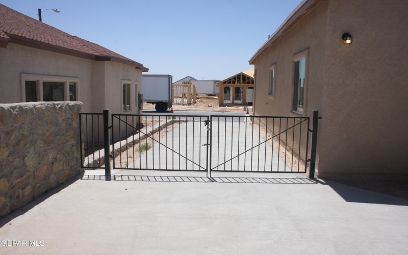 13821 PASEO CENTRAL Avenue, El Paso, TX 79928, 3 Bedrooms Bedrooms, ,2 BathroomsBathrooms,Residential,For Sale,13821 PASEO CENTRAL Avenue,0,930145