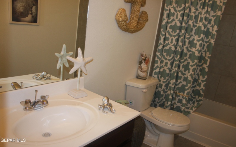 13821 PASEO CENTRAL Avenue, El Paso, TX 79928, 3 Bedrooms Bedrooms, ,2 BathroomsBathrooms,Residential,For Sale,13821 PASEO CENTRAL Avenue,0,930145