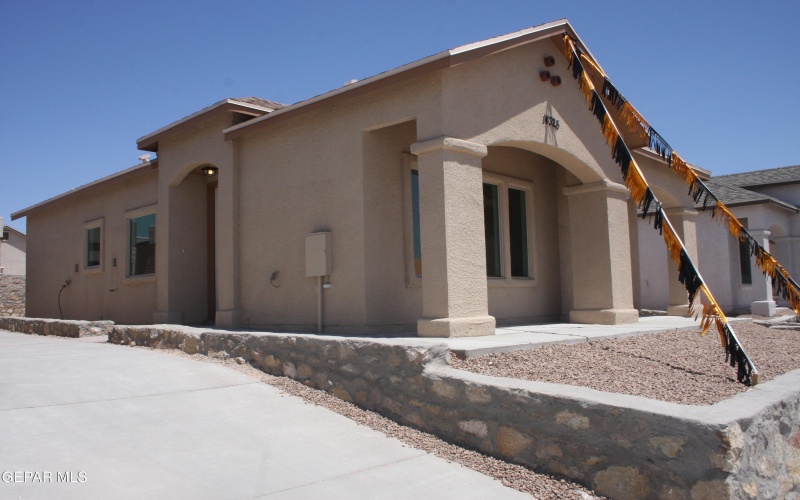 13821 PASEO CENTRAL Avenue, El Paso, TX 79928, 3 Bedrooms Bedrooms, ,2 BathroomsBathrooms,Residential,For Sale,13821 PASEO CENTRAL Avenue,0,930145