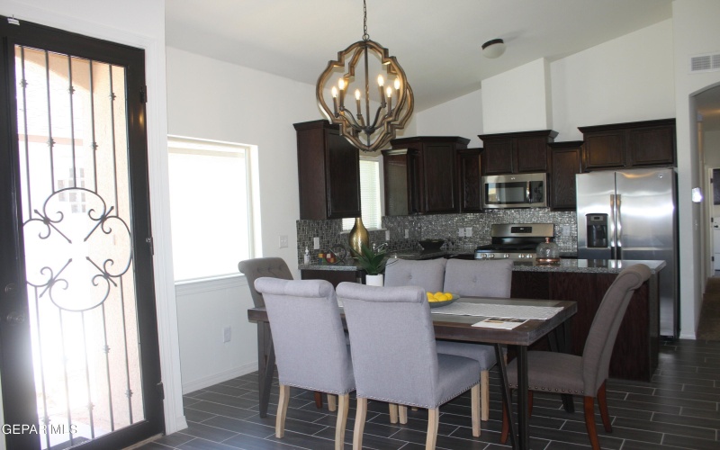13821 PASEO CENTRAL Avenue, El Paso, TX 79928, 3 Bedrooms Bedrooms, ,2 BathroomsBathrooms,Residential,For Sale,13821 PASEO CENTRAL Avenue,0,930145