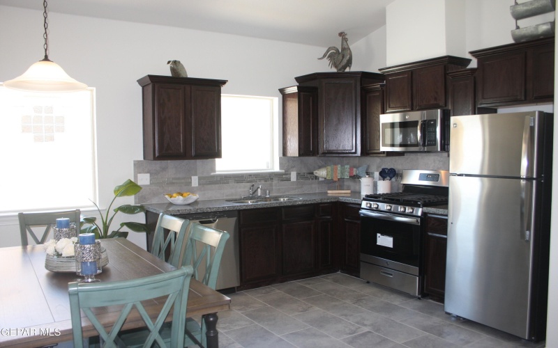 13821 PASEO CENTRAL Avenue, El Paso, TX 79928, 3 Bedrooms Bedrooms, ,2 BathroomsBathrooms,Residential,For Sale,13821 PASEO CENTRAL Avenue,0,930145
