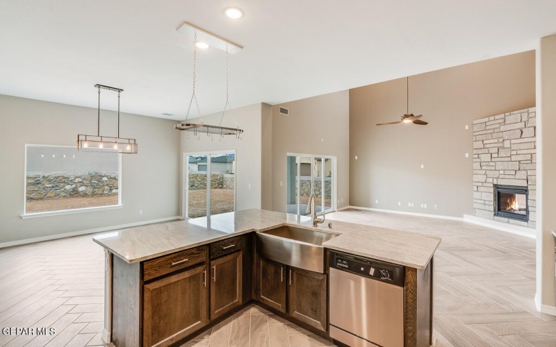 13143 Castleford Lane, El Paso, TX 79928, 4 Habitaciones Habitaciones , ,2 BañosBaños,Residential,En Venta,13143 Castleford Lane,919358