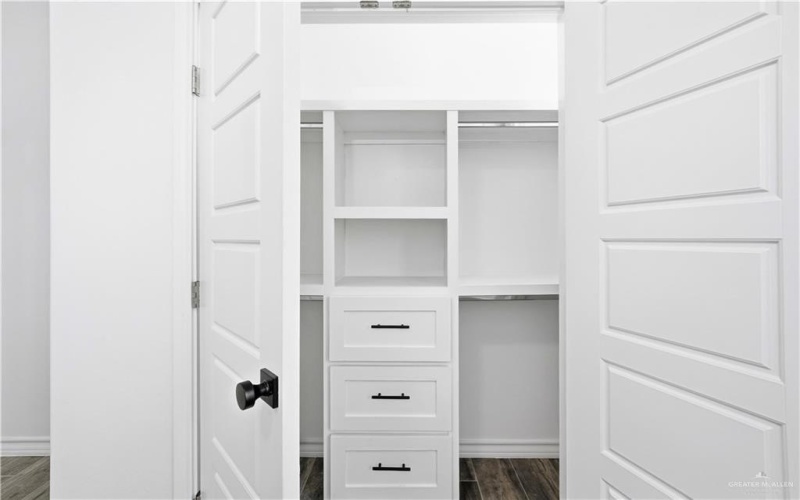 617 W Garfield Avenue, Alton, TX 78573, 3 Bedrooms Bedrooms, ,2 BathroomsBathrooms,Residential,For Sale,617 W Garfield Avenue,0,480628