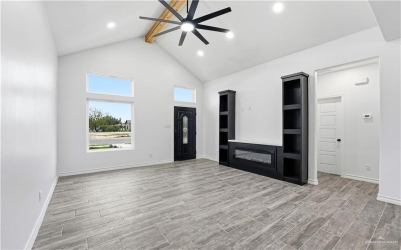 617 W Garfield Avenue, Alton, TX 78573, 3 Bedrooms Bedrooms, ,2 BathroomsBathrooms,Residential,For Sale,617 W Garfield Avenue,0,480628