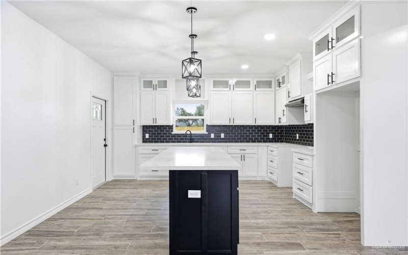 617 W Garfield Avenue, Alton, TX 78573, 3 Bedrooms Bedrooms, ,2 BathroomsBathrooms,Residential,For Sale,617 W Garfield Avenue,0,480628