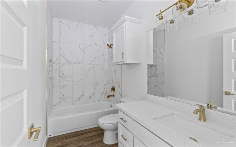 409 W La Pointe Avenue, Mission, TX 78573, 4 Habitaciones Habitaciones , ,3 BañosBaños,Residential,En Venta,409 W La Pointe Avenue,0,480646