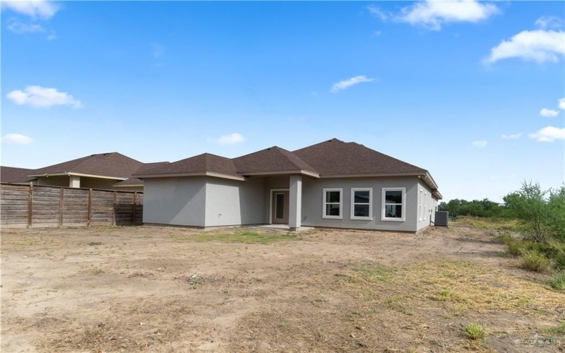 409 W La Pointe Avenue, Mission, TX 78573, 4 Habitaciones Habitaciones , ,3 BañosBaños,Residential,En Venta,409 W La Pointe Avenue,0,480646