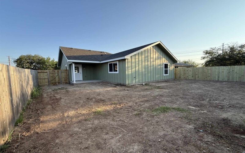1710 E Ave J, Lampasas, TX 76550, 3 Bedrooms Bedrooms, ,2 BathroomsBathrooms,Residential,For Sale,1710 E Ave J,0,175000