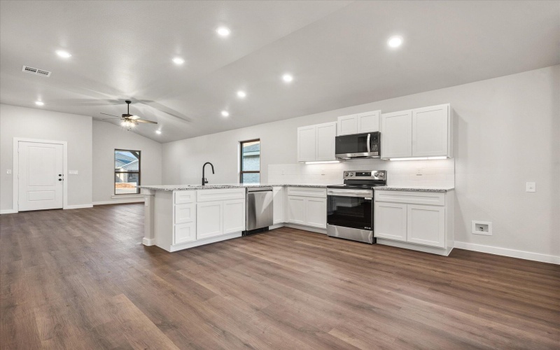 3005 139th Street, Lubbock, TX 79423, 3 Habitaciones Habitaciones , ,2 BañosBaños,Residential,En Venta,3005 139th Street,0,202560306