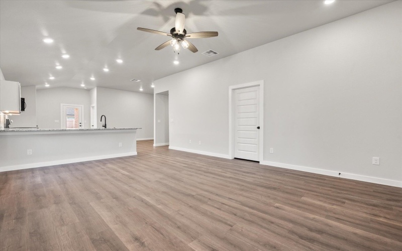 3005 139th Street, Lubbock, TX 79423, 3 Habitaciones Habitaciones , ,2 BañosBaños,Residential,En Venta,3005 139th Street,0,202560306