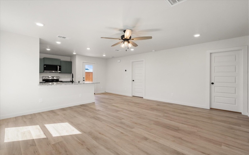 501 E 23rd Street, Wolfforth, TX 79382, 2 Habitaciones Habitaciones , ,2 BañosBaños,Residential,En Venta,501 E 23rd Street,0,202560314