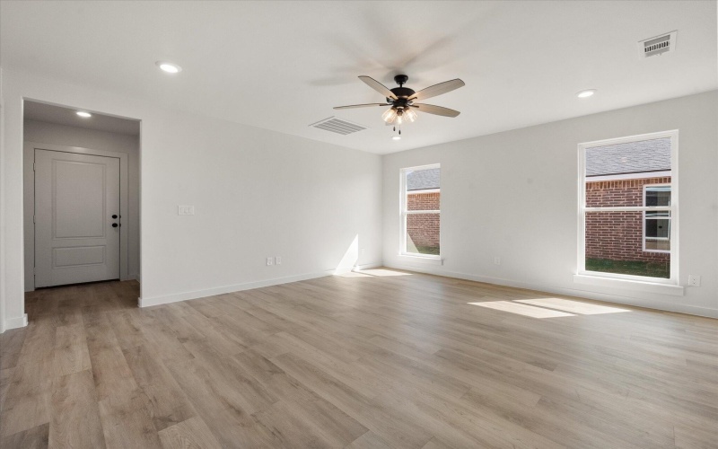 501 E 23rd Street, Wolfforth, TX 79382, 2 Habitaciones Habitaciones , ,2 BañosBaños,Residential,En Venta,501 E 23rd Street,0,202560314