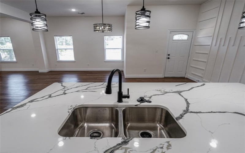 4206 Colonial Avenue, Dallas, TX 75215, 3 Bedrooms Bedrooms, ,2 BathroomsBathrooms,Residential,For Sale,4206 Colonial Avenue,0,21055390