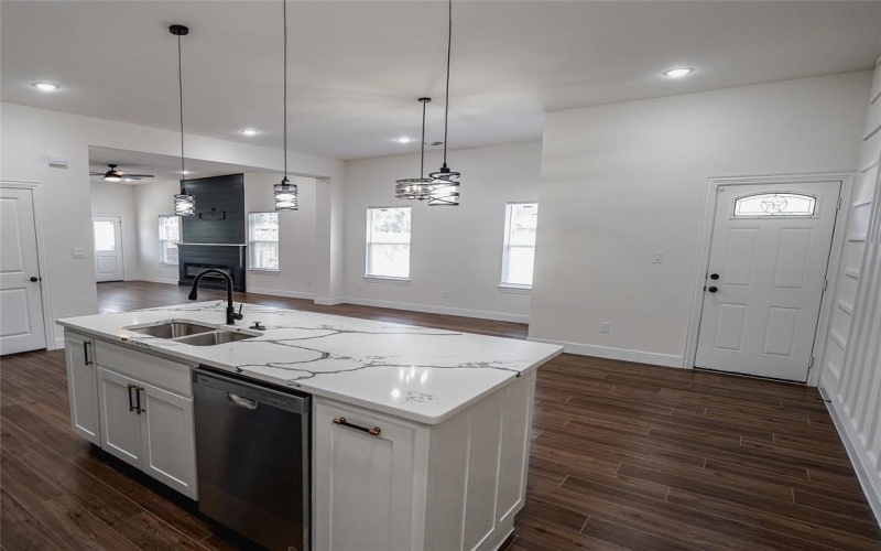 4206 Colonial Avenue, Dallas, TX 75215, 3 Bedrooms Bedrooms, ,2 BathroomsBathrooms,Residential,For Sale,4206 Colonial Avenue,0,21055390