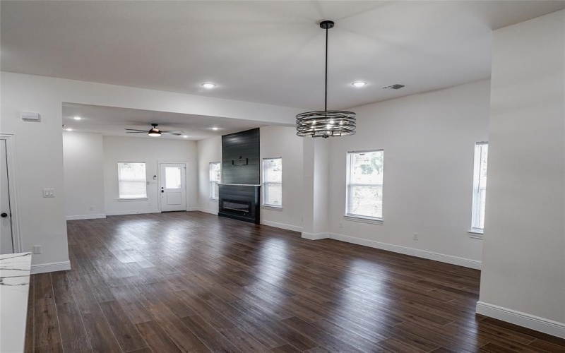 4206 Colonial Avenue, Dallas, TX 75215, 3 Bedrooms Bedrooms, ,2 BathroomsBathrooms,Residential,For Sale,4206 Colonial Avenue,0,21055390