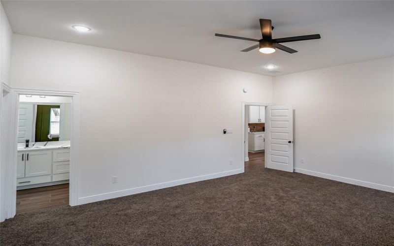 4206 Colonial Avenue, Dallas, TX 75215, 3 Bedrooms Bedrooms, ,2 BathroomsBathrooms,Residential,For Sale,4206 Colonial Avenue,0,21055390
