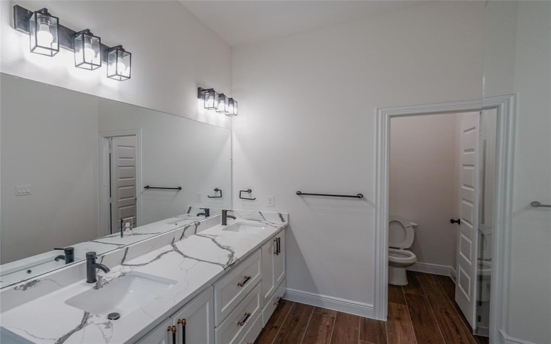 4206 Colonial Avenue, Dallas, TX 75215, 3 Bedrooms Bedrooms, ,2 BathroomsBathrooms,Residential,For Sale,4206 Colonial Avenue,0,21055390