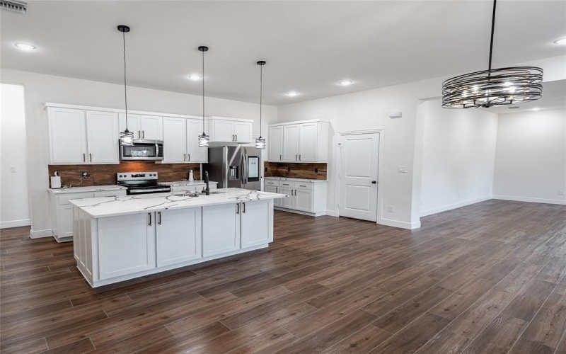 4206 Colonial Avenue, Dallas, TX 75215, 3 Bedrooms Bedrooms, ,2 BathroomsBathrooms,Residential,For Sale,4206 Colonial Avenue,0,21055390