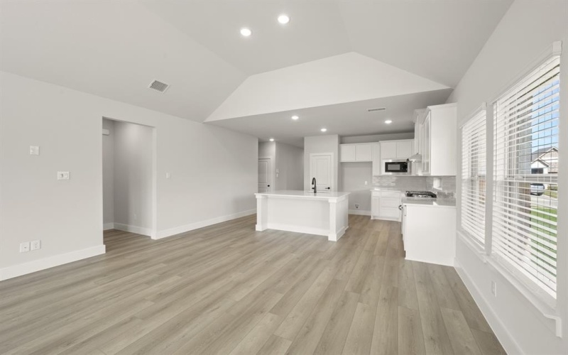 226 Maybank Street, Glenn Heights, TX 75154, 5 Bedrooms Bedrooms, ,3 BathroomsBathrooms,Residential,For Sale,226 Maybank Street,0,21055507