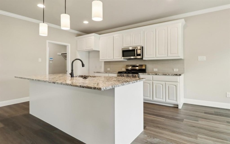 212 Navajo Trail, Alvarado, TX 76009, 4 Habitaciones Habitaciones , ,2 BañosBaños,Residential,En Venta,212 Navajo Trail,0,21055572