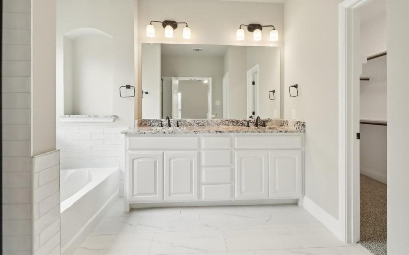 212 Navajo Trail, Alvarado, TX 76009, 4 Habitaciones Habitaciones , ,2 BañosBaños,Residential,En Venta,212 Navajo Trail,0,21055572