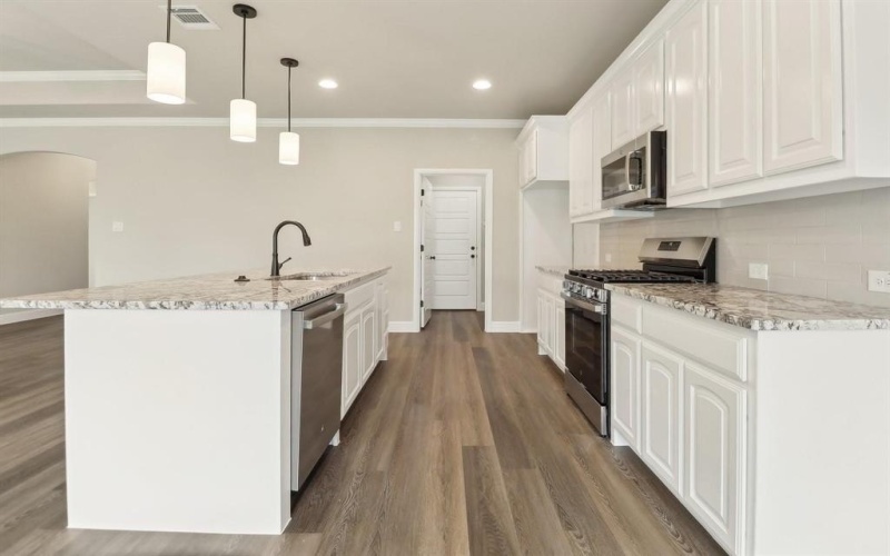 212 Navajo Trail, Alvarado, TX 76009, 4 Habitaciones Habitaciones , ,2 BañosBaños,Residential,En Venta,212 Navajo Trail,0,21055572