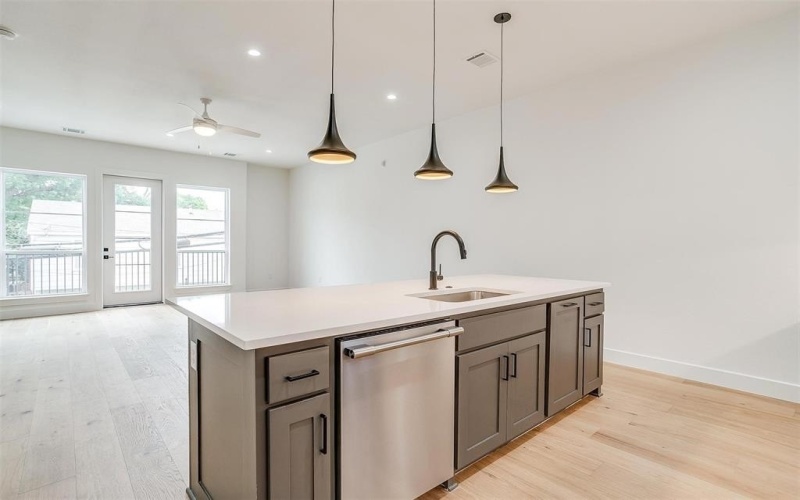 135 Thornton Lane, Arlington, TX 76013, 2 Bedrooms Bedrooms, ,2 BathroomsBathrooms,Residential,For Sale,135 Thornton Lane,0,21055616