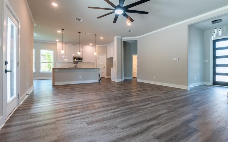 803 Rayenell, Dallas, TX 75217, 4 Bedrooms Bedrooms, ,2 BathroomsBathrooms,Residential,For Sale,803 Rayenell,0,21055677