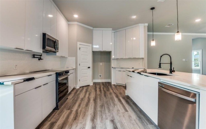 803 Rayenell, Dallas, TX 75217, 4 Bedrooms Bedrooms, ,2 BathroomsBathrooms,Residential,For Sale,803 Rayenell,0,21055677