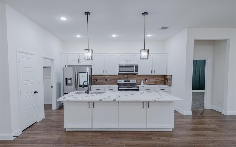 4507 Metropolitan Avenue, Dallas, TX 75210, 3 Bedrooms Bedrooms, ,2 BathroomsBathrooms,Residential,For Sale,4507 Metropolitan Avenue,0,21055261