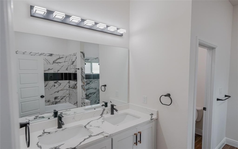 4507 Metropolitan Avenue, Dallas, TX 75210, 3 Bedrooms Bedrooms, ,2 BathroomsBathrooms,Residential,For Sale,4507 Metropolitan Avenue,0,21055261