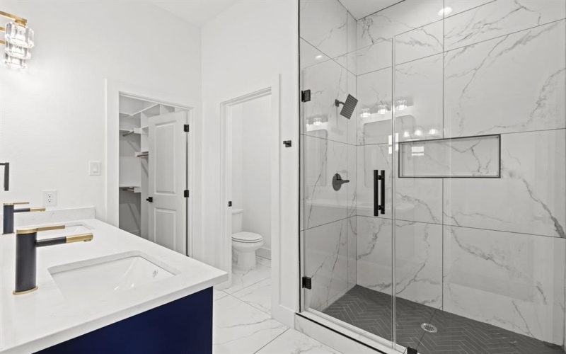 4723 Barry Avenue, Dallas, TX 75223, 4 Habitaciones Habitaciones , ,2 BañosBaños,Residential,En Venta,4723 Barry Avenue,0,21055871