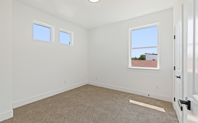 4723 Barry Avenue, Dallas, TX 75223, 4 Habitaciones Habitaciones , ,2 BañosBaños,Residential,En Venta,4723 Barry Avenue,0,21055871