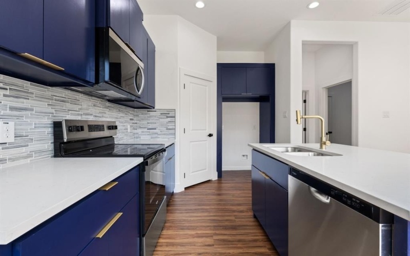 4723 Barry Avenue, Dallas, TX 75223, 4 Habitaciones Habitaciones , ,2 BañosBaños,Residential,En Venta,4723 Barry Avenue,0,21055871