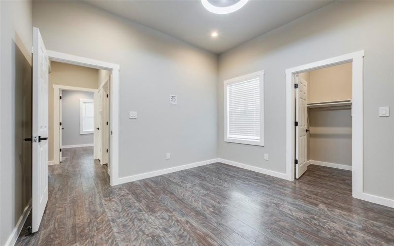 2514 Marburg Street, Dallas, TX 75215, 4 Habitaciones Habitaciones , ,3 BañosBaños,Residential,En Venta,2514 Marburg Street,0,21056012