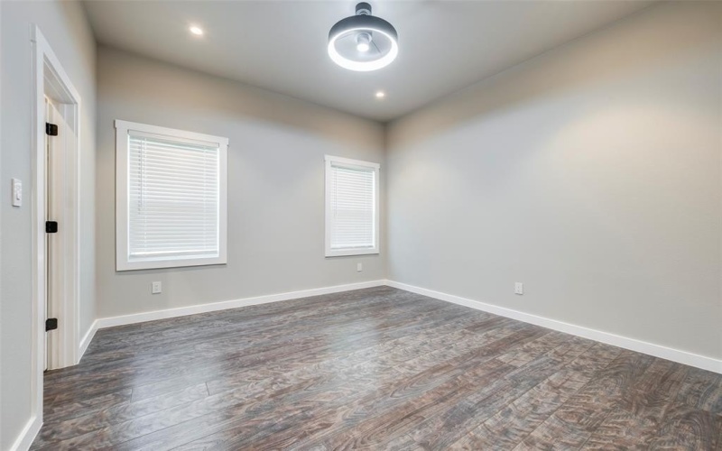 2514 Marburg Street, Dallas, TX 75215, 4 Habitaciones Habitaciones , ,3 BañosBaños,Residential,En Venta,2514 Marburg Street,0,21056012