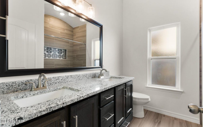 14321 Steve Joyce Parkway, El Paso, TX 79928, 6 Habitaciones Habitaciones , ,3 BañosBaños,Residential,En Venta,14321 Steve Joyce Parkway,919372