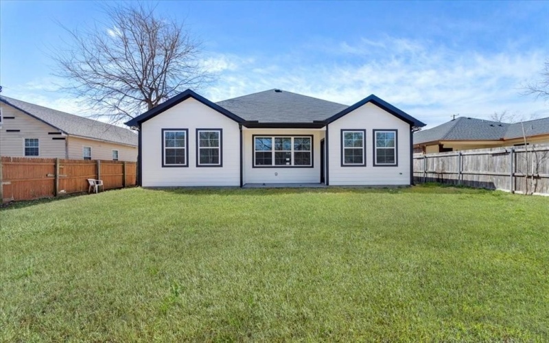 1323 S Montgomery Street, Sherman, TX 75090, 4 Bedrooms Bedrooms, ,2 BathroomsBathrooms,Residential,For Sale,1323 S Montgomery Street,0,21056902