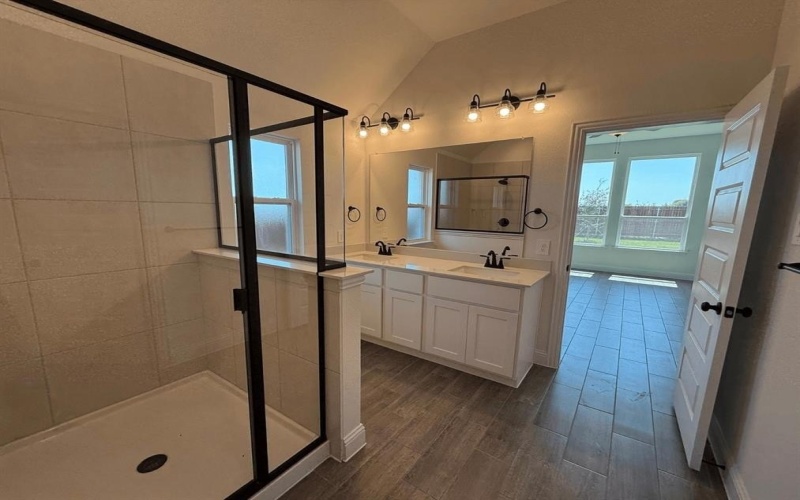 5005 Meadow Vista Lane, Fort Worth, TX 76036, 3 Bedrooms Bedrooms, ,2 BathroomsBathrooms,Residential,For Sale,5005 Meadow Vista Lane,0,21056910