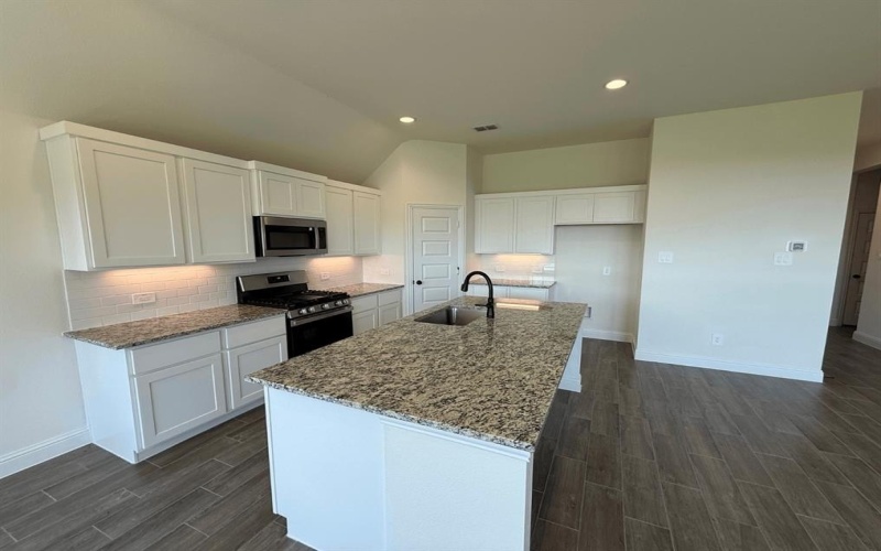 5005 Meadow Vista Lane, Fort Worth, TX 76036, 3 Bedrooms Bedrooms, ,2 BathroomsBathrooms,Residential,For Sale,5005 Meadow Vista Lane,0,21056910