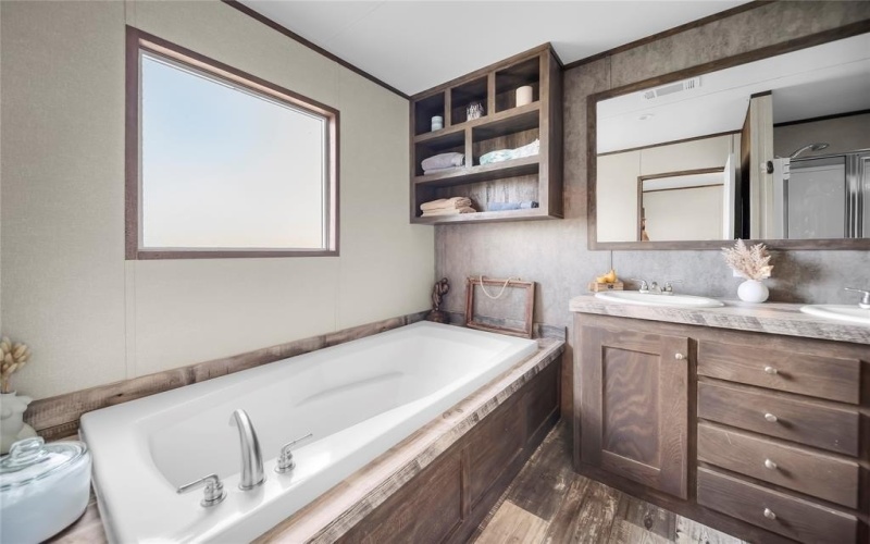 11757 County Road 2429, Kemp, TX 75143, 3 Bedrooms Bedrooms, ,2 BathroomsBathrooms,Residential,For Sale,11757 County Road 2429,0,21057021