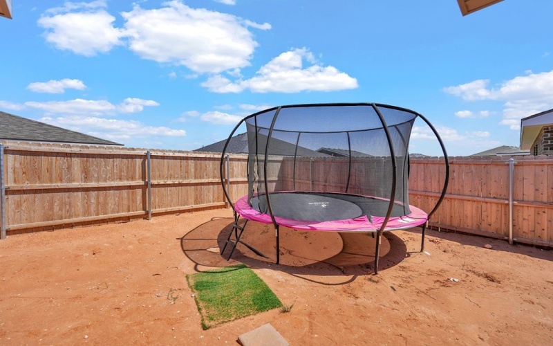 2206 High Country Cr, Midland, TX 79705, 3 Habitaciones Habitaciones , ,2 BañosBaños,Residential,En Venta,2206 High Country Cr,0,50085240