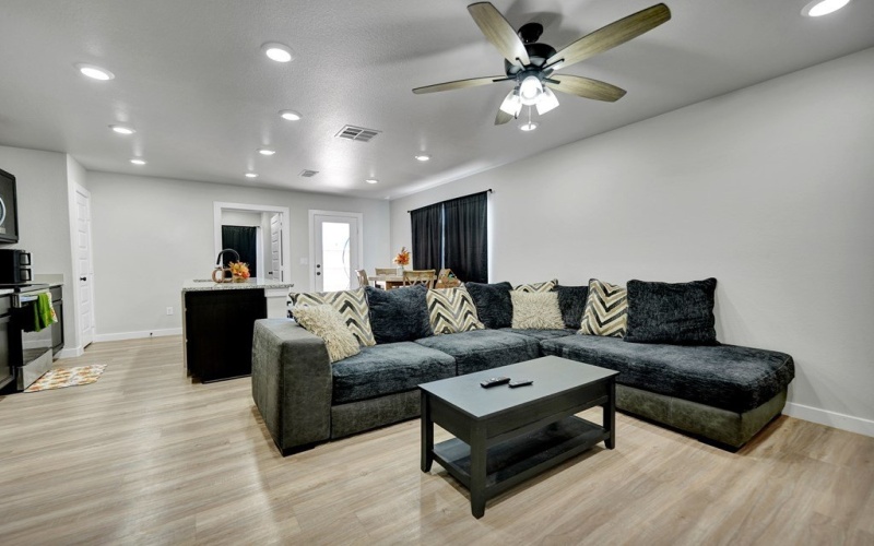 2206 High Country Cr, Midland, TX 79705, 3 Habitaciones Habitaciones , ,2 BañosBaños,Residential,En Venta,2206 High Country Cr,0,50085240