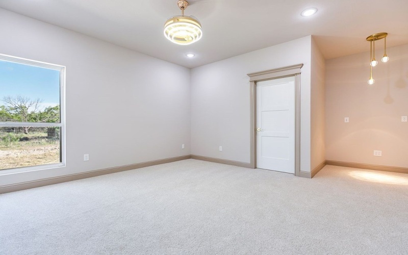 5202 Riviera Lane, San Angelo, TX 76904, 5 Bedrooms Bedrooms, ,5 BathroomsBathrooms,Residential,For Sale,5202 Riviera Lane,0,129009